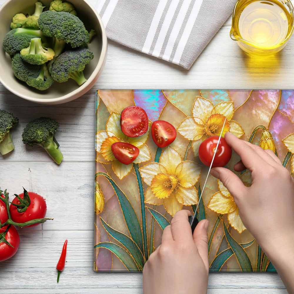 Birth Flower Mother-Of-Pearl Kitchen Decor - Personalized Cutting Board | Elegant Floral Kitchen Gift