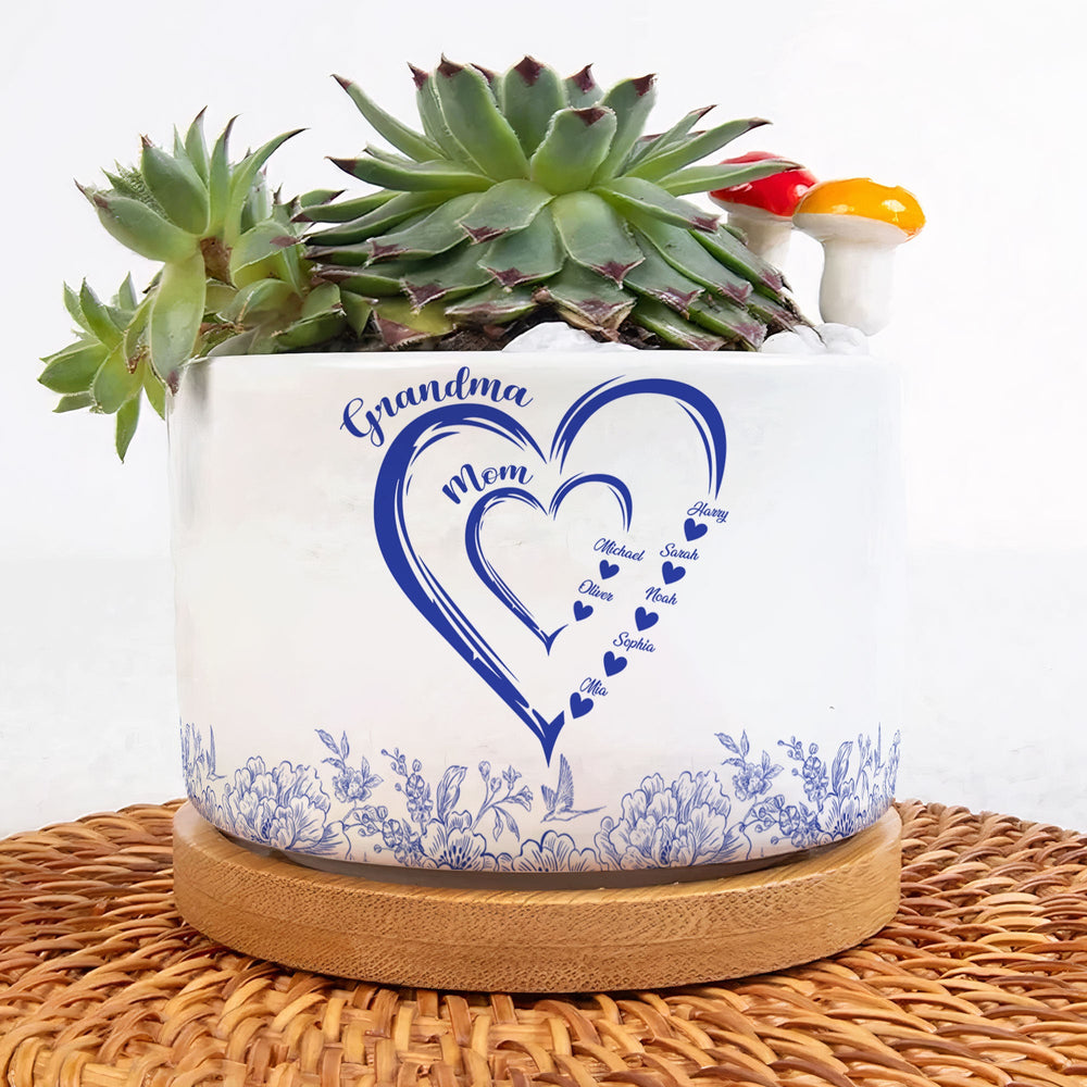 Mom Grandma Hearts Custom Kids' Names - Personalized Ceramic Plant Pot