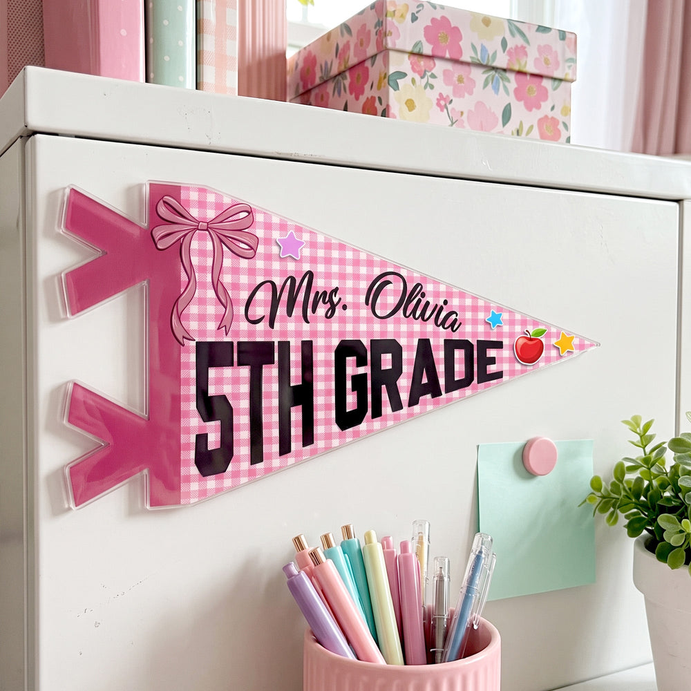Personalized Colorful Teacher Grade & Name Pennant – Custom Acrylic Magnet Gift